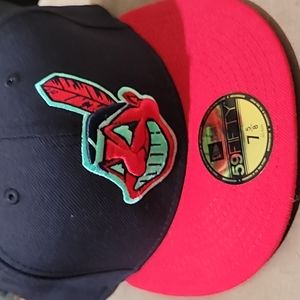 CLEVELAND INDIANS NEW ERA FITTED 59fifty HAT NEVER WORN SIZE 7 5/8